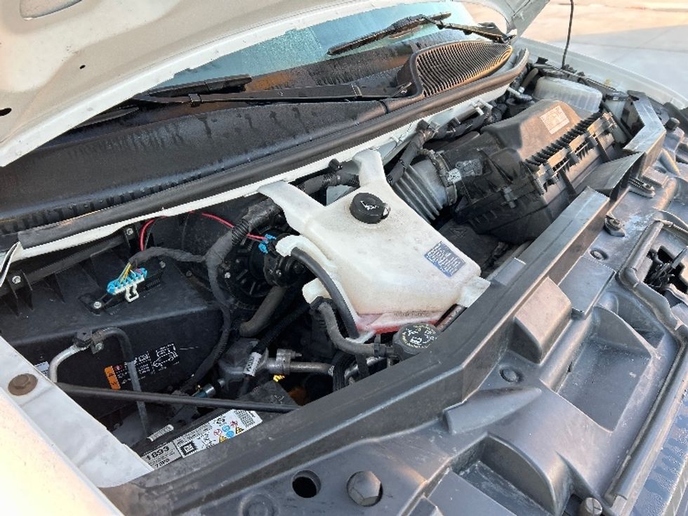 Light Duty Box Truck-Light and Medium Duty Trucks-GMC-2021-Savana G33903-Katy-TX-112,389\n\t\tmiles-$ 28,000 - Image 23