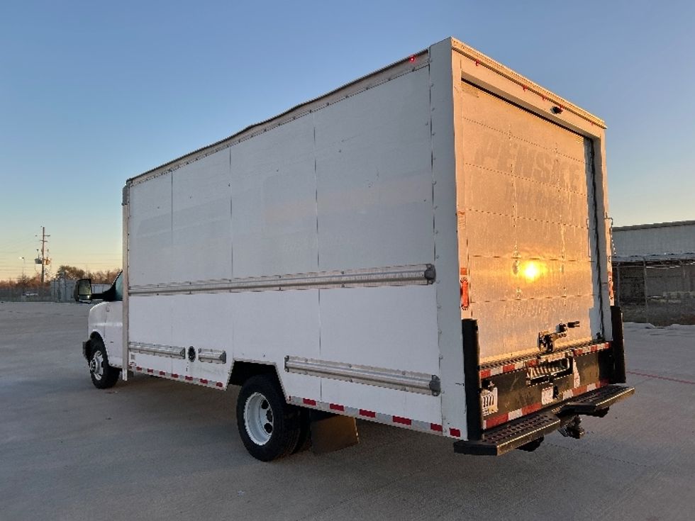 Light Duty Box Truck-Light and Medium Duty Trucks-GMC-2021-Savana G33903-Katy-TX-112,389\n\t\tmiles-$ 28,000 - Image 6