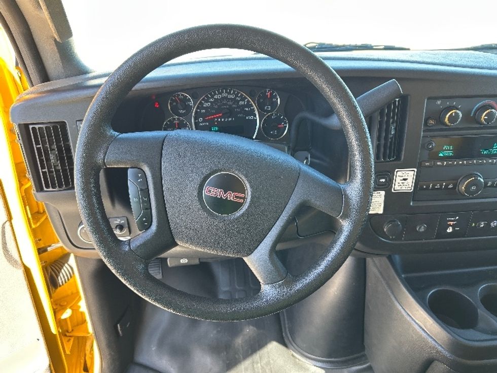 Light Duty Box Truck-Light and Medium Duty Trucks-GMC-2021-Savana G33903-Katy-TX-113,319\n\t\tmiles-$ 25,000 - Image 19