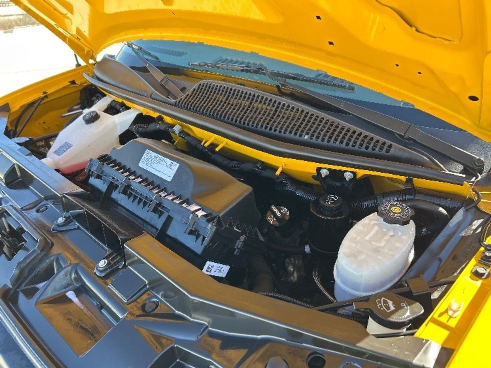 Light Duty Box Truck-Light and Medium Duty Trucks-GMC-2021-Savana G33903-Katy-TX-113,319\n\t\tmiles-$ 25,000 - Image 24