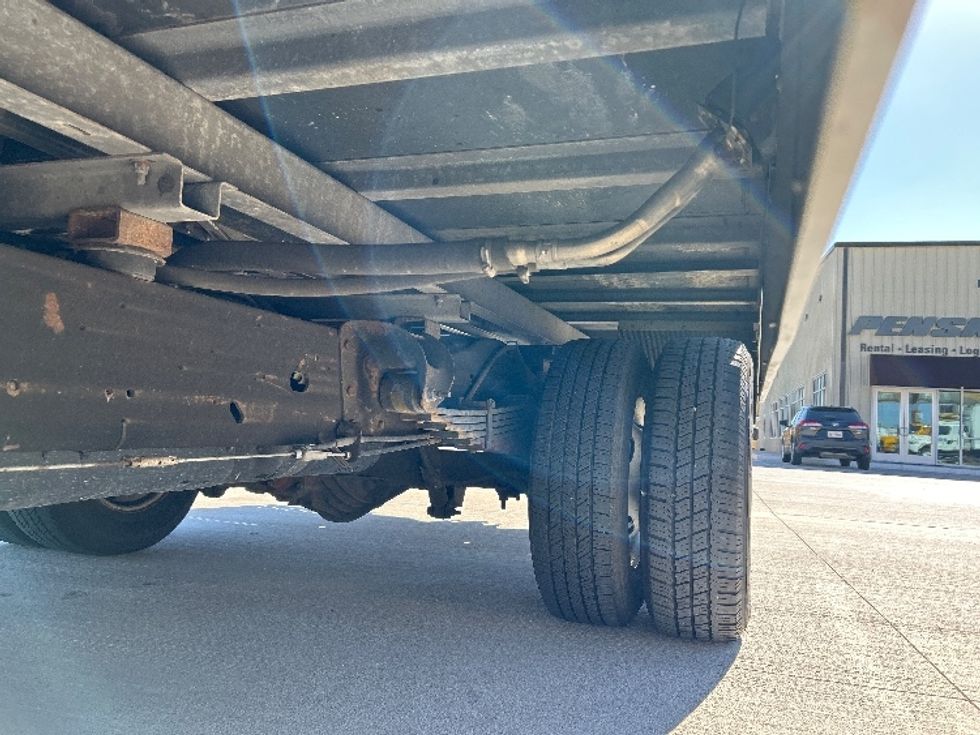 Light Duty Box Truck-Light and Medium Duty Trucks-GMC-2021-Savana G33903-Katy-TX-113,319\n\t\tmiles-$ 25,000 - Image 5