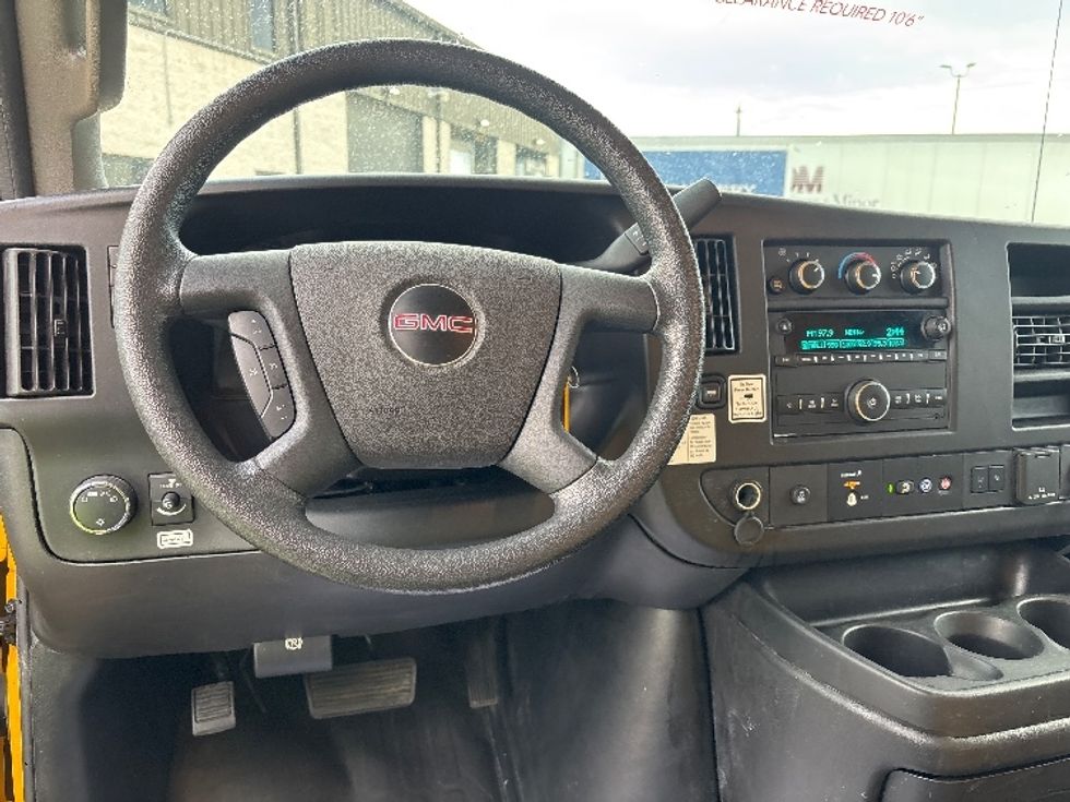 Light Duty Box Truck-Light and Medium Duty Trucks-GMC-2021-Savana G33903-Katy-TX-62,469\n\t\tmiles-$ 32,000 - Image 17