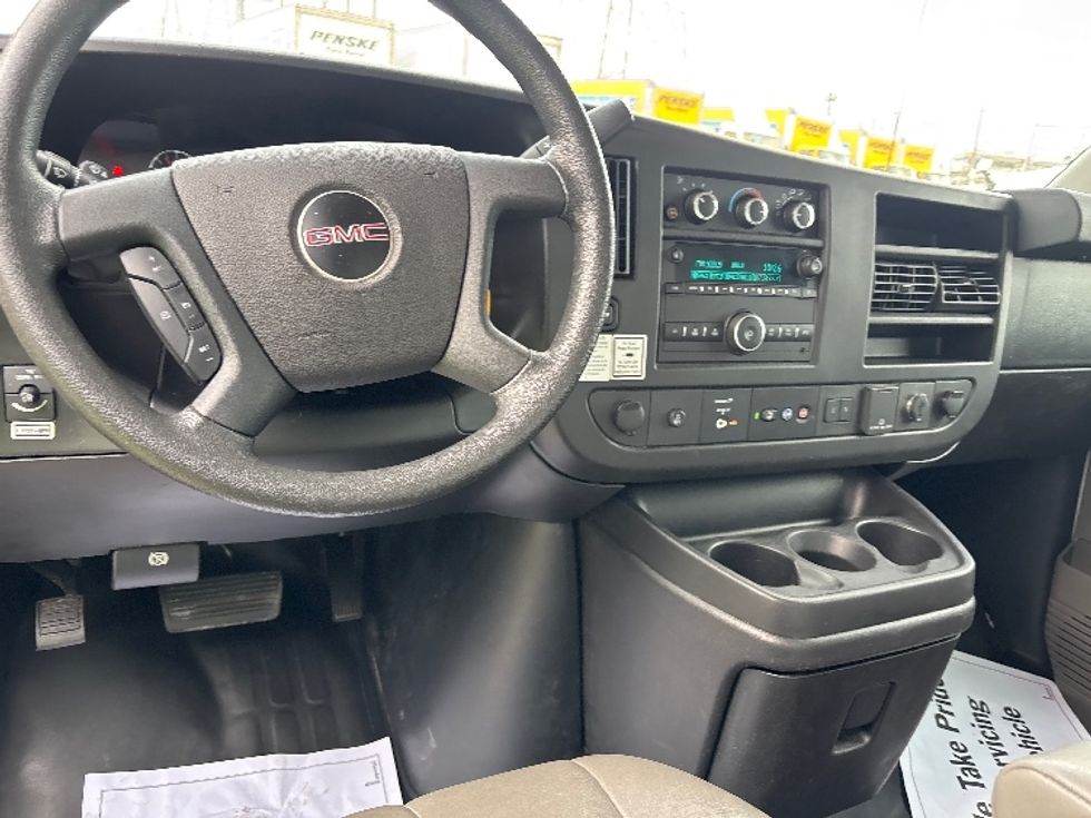 Light Duty Box Truck-Light and Medium Duty Trucks-GMC-2021-Savana G33903-Katy-TX-72,788\n\t\tmiles-$ 35,250 - Image 18