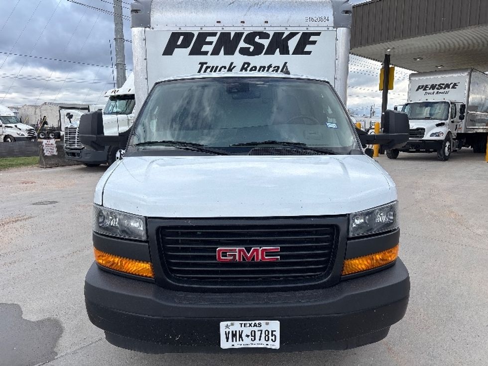Light Duty Box Truck-Light and Medium Duty Trucks-GMC-2021-Savana G33903-Katy-TX-72,788\n\t\tmiles-$ 35,250 - Image 2