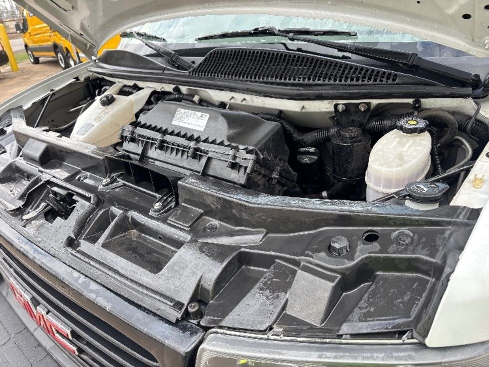 Light Duty Box Truck-Light and Medium Duty Trucks-GMC-2021-Savana G33903-Katy-TX-72,788\n\t\tmiles-$ 35,250 - Image 24