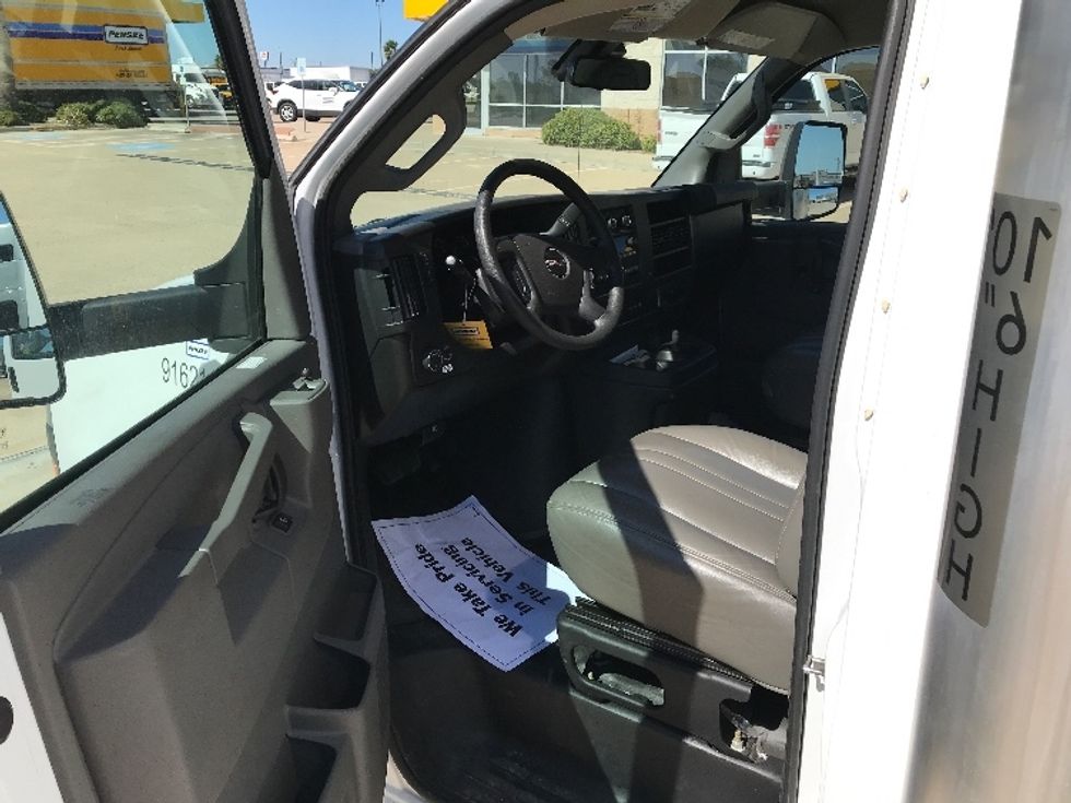 Light Duty Box Truck-Light and Medium Duty Trucks-GMC-2021-Savana G33903-Katy-TX-94,752\n\t\tmiles-$ 30,000 - Image 16