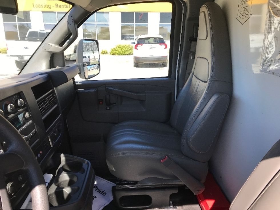 Light Duty Box Truck-Light and Medium Duty Trucks-GMC-2021-Savana G33903-Katy-TX-94,752\n\t\tmiles-$ 30,000 - Image 19