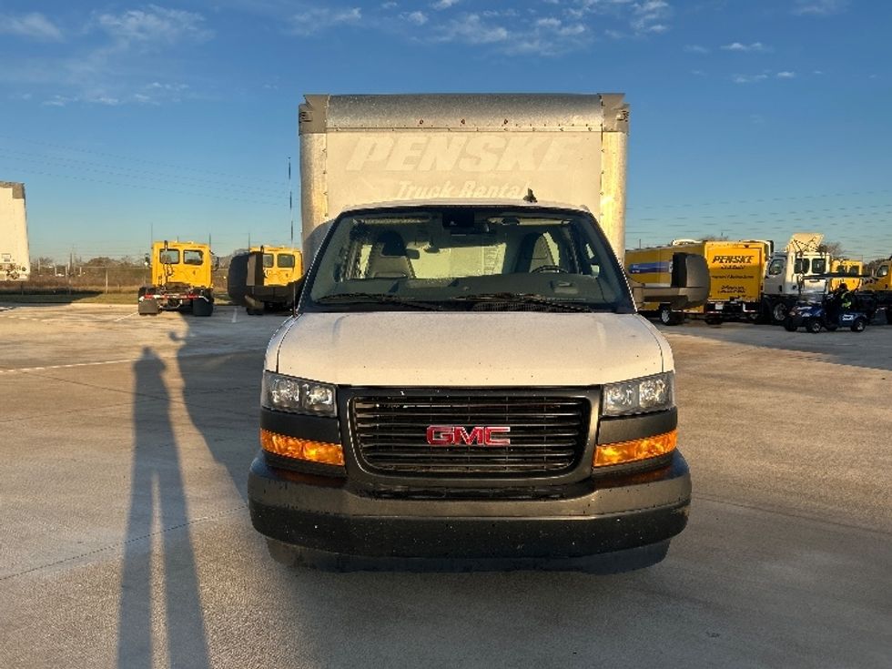 Light Duty Box Truck-Light and Medium Duty Trucks-GMC-2021-Savana G33903-Katy-TX-94,752\n\t\tmiles-$ 30,000 - Image 2