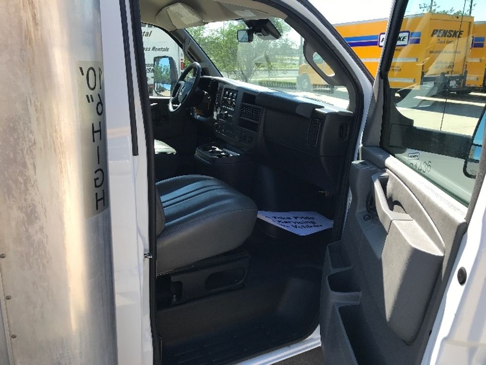 Light Duty Box Truck-Light and Medium Duty Trucks-GMC-2021-Savana G33903-Katy-TX-94,752\n\t\tmiles-$ 30,000 - Image 20