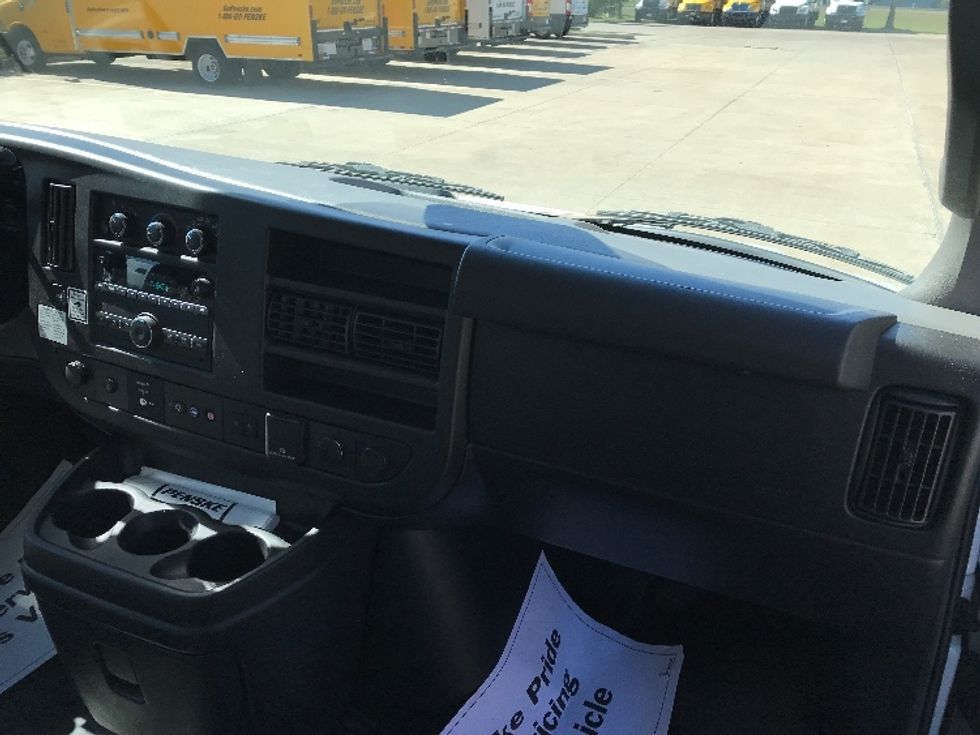 Light Duty Box Truck-Light and Medium Duty Trucks-GMC-2021-Savana G33903-Katy-TX-94,752\n\t\tmiles-$ 30,000 - Image 21