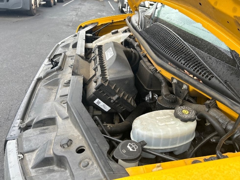 Light Duty Box Truck-Light and Medium Duty Trucks-GMC-2021-Savana G33903-Kearny-NJ-108,166\n\t\tmiles-$ 24,250 - Image 24