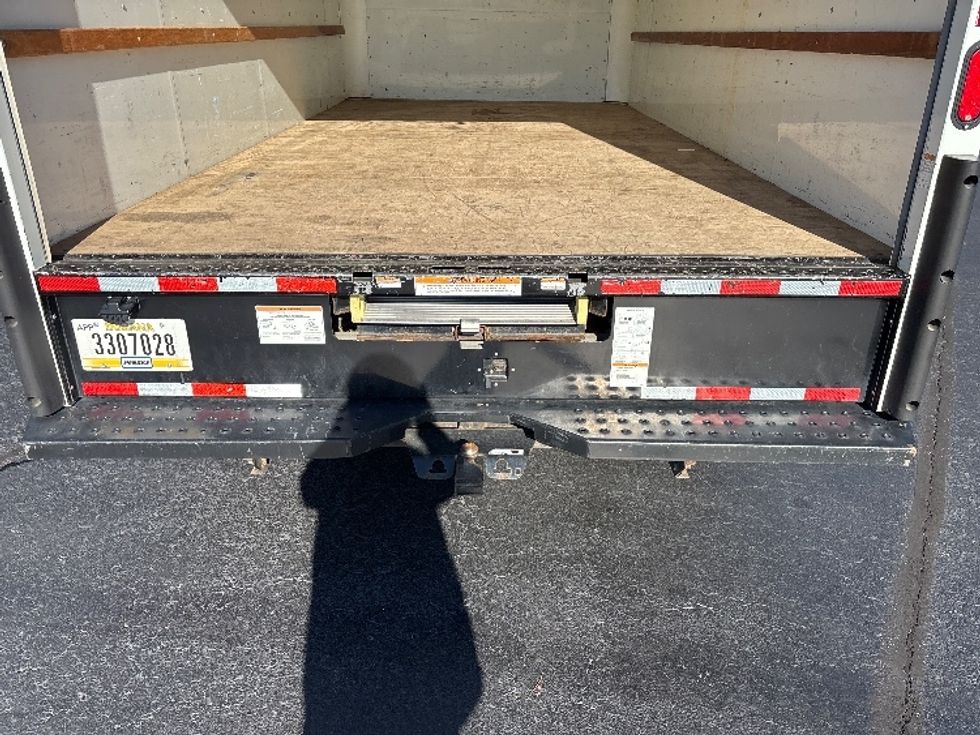 Light Duty Box Truck-Light and Medium Duty Trucks-GMC-2021-Savana G33903-Kennesaw-GA-101,842\n\t\tmiles-$ 30,500 - Image 10