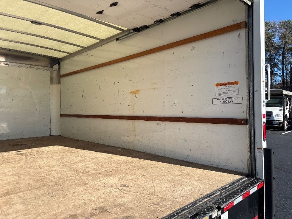 Light Duty Box Truck-Light and Medium Duty Trucks-GMC-2021-Savana G33903-Kennesaw-GA-101,842\n\t\tmiles-$ 30,500 - Image 12