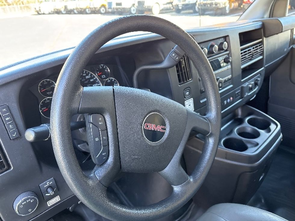 Light Duty Box Truck-Light and Medium Duty Trucks-GMC-2021-Savana G33903-Kennesaw-GA-101,842\n\t\tmiles-$ 30,500 - Image 17