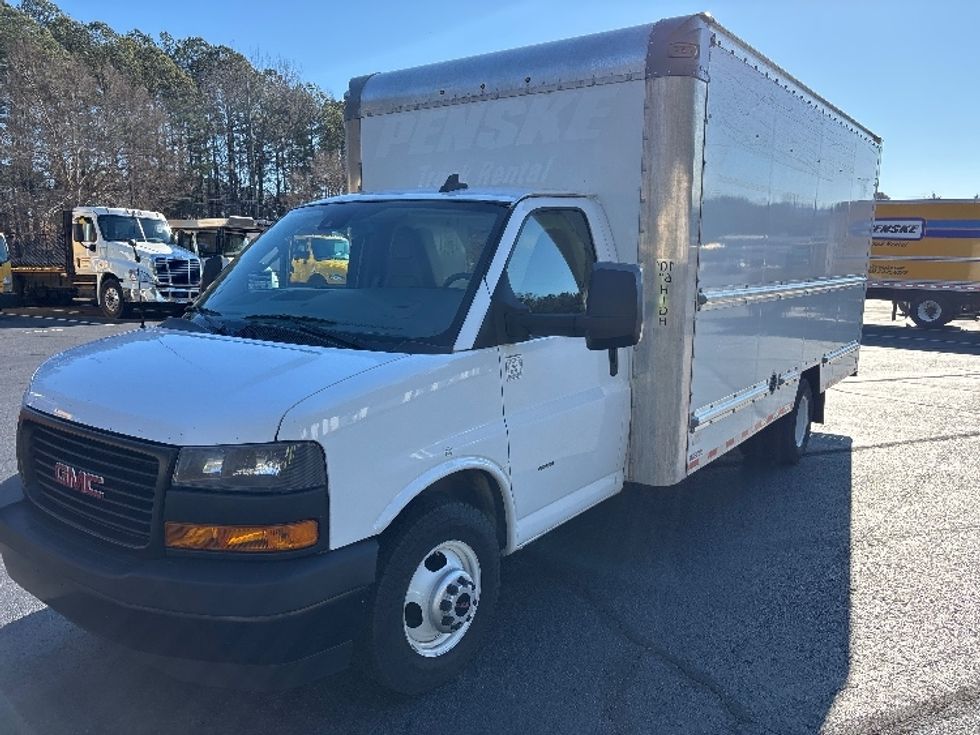 Light Duty Box Truck-Light and Medium Duty Trucks-GMC-2021-Savana G33903-Kennesaw-GA-101,842\n\t\tmiles-$ 30,500 - Image 3