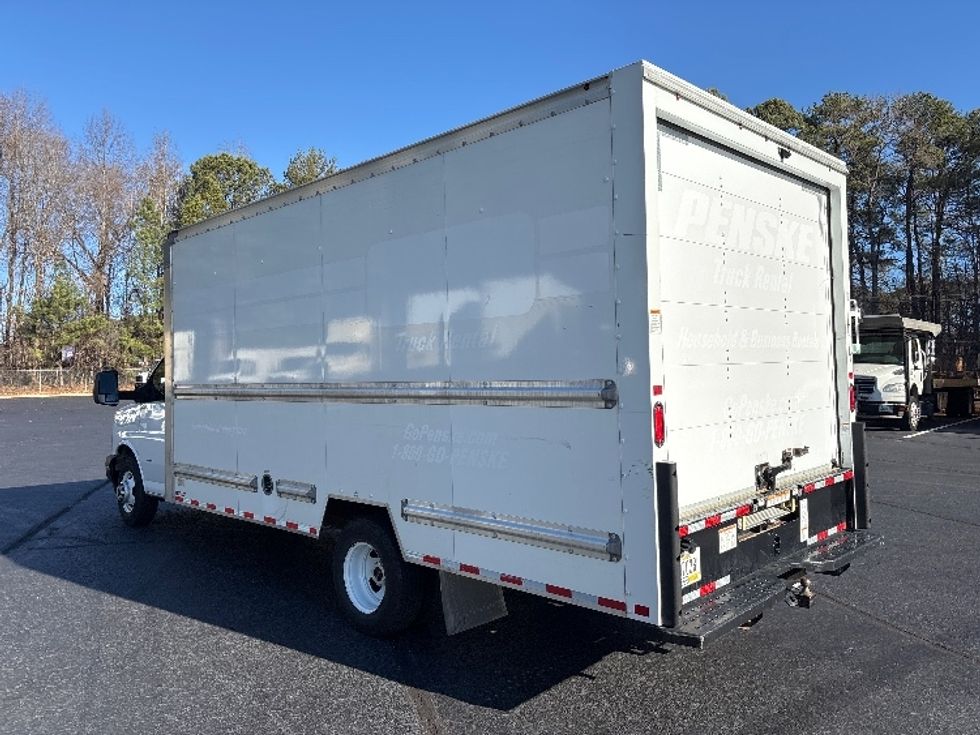 Light Duty Box Truck-Light and Medium Duty Trucks-GMC-2021-Savana G33903-Kennesaw-GA-101,842\n\t\tmiles-$ 30,500 - Image 6