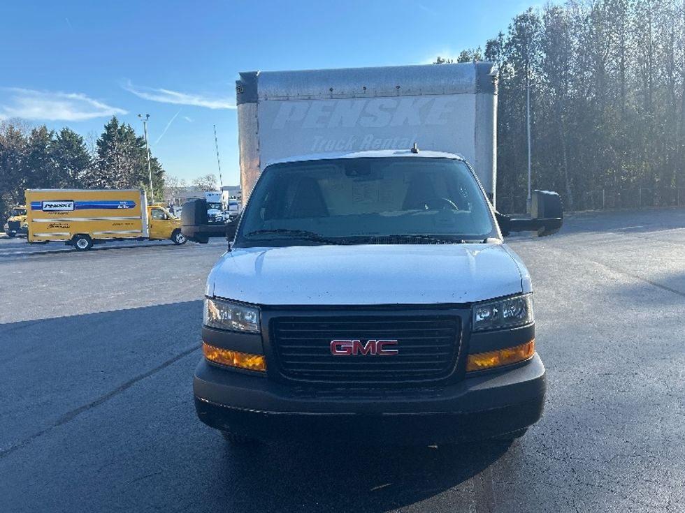 Light Duty Box Truck-Light and Medium Duty Trucks-GMC-2021-Savana G33903-Kennesaw-GA-103,627\n\t\tmiles-$ 30,250 - Image 2