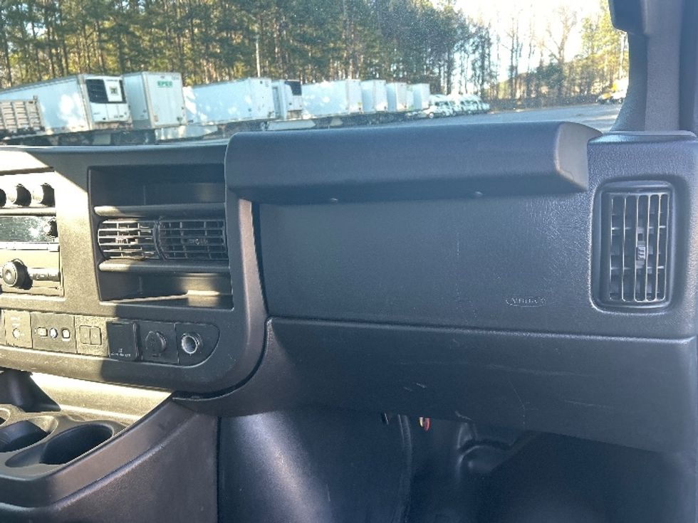 Light Duty Box Truck-Light and Medium Duty Trucks-GMC-2021-Savana G33903-Kennesaw-GA-103,627\n\t\tmiles-$ 30,250 - Image 20