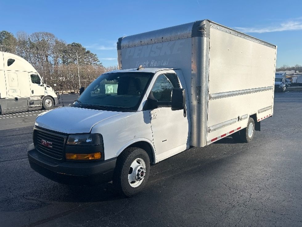 Light Duty Box Truck-Light and Medium Duty Trucks-GMC-2021-Savana G33903-Kennesaw-GA-103,627\n\t\tmiles-$ 30,250 - Image 3