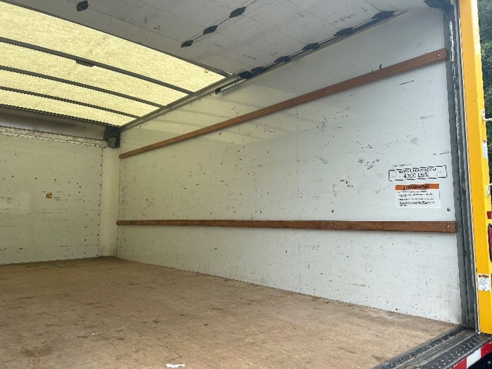 Light Duty Box Truck-Light and Medium Duty Trucks-GMC-2021-Savana G33903-Kennesaw-GA-106,724\n\t\tmiles-$ 23,500 - Image 12