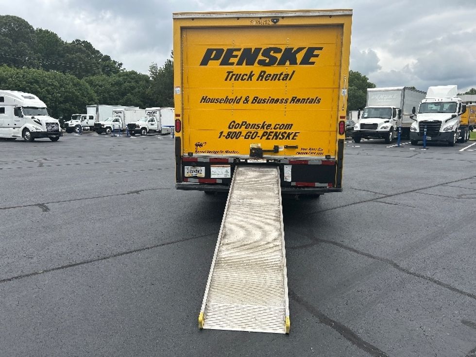 Light Duty Box Truck-Light and Medium Duty Trucks-GMC-2021-Savana G33903-Kennesaw-GA-106,724\n\t\tmiles-$ 23,500 - Image 9