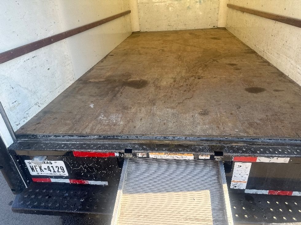 Light Duty Box Truck-Light and Medium Duty Trucks-GMC-2021-Savana G33903-Kennesaw-GA-107,503\n\t\tmiles-$ 27,750 - Image 10