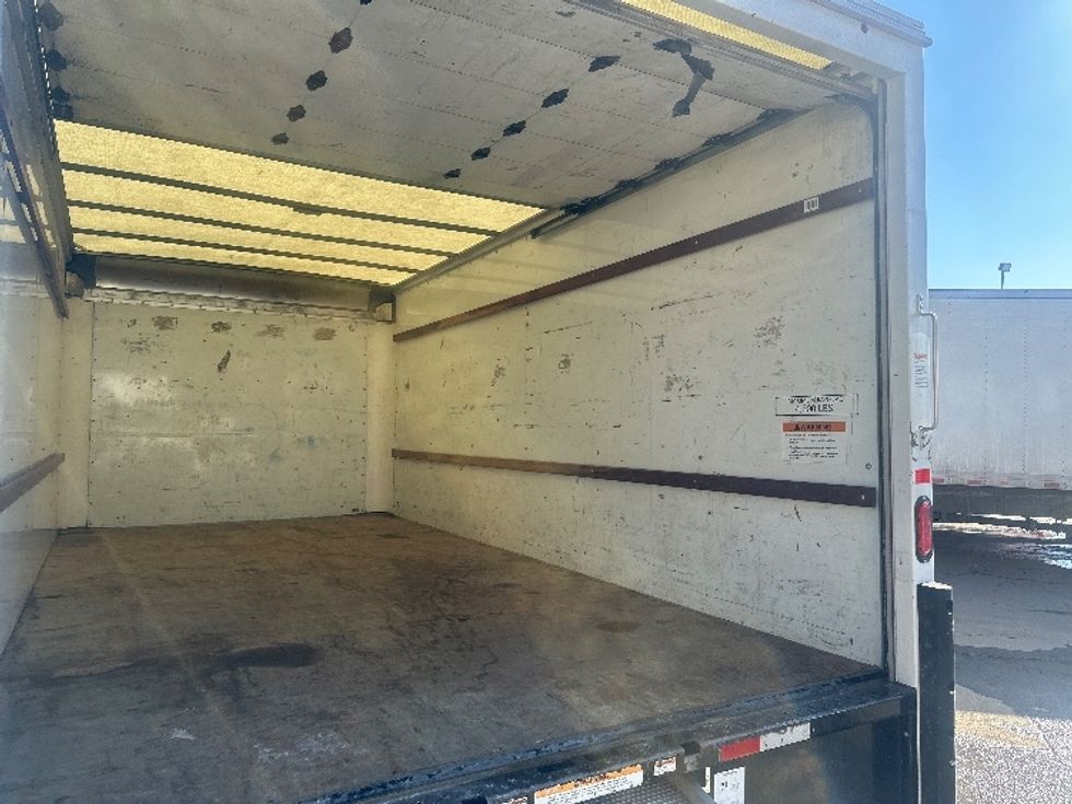 Light Duty Box Truck-Light and Medium Duty Trucks-GMC-2021-Savana G33903-Kennesaw-GA-107,503\n\t\tmiles-$ 27,750 - Image 12