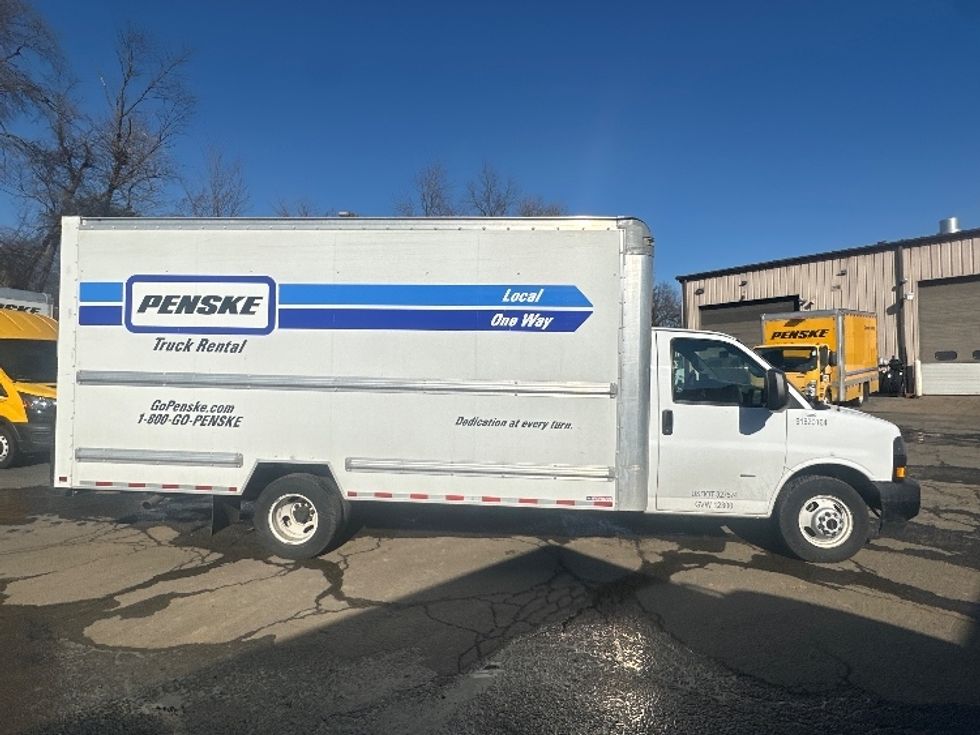 Light Duty Box Truck-Light and Medium Duty Trucks-GMC-2021-Savana G33903-Kennesaw-GA-107,503\n\t\tmiles-$ 27,750 - Image 15
