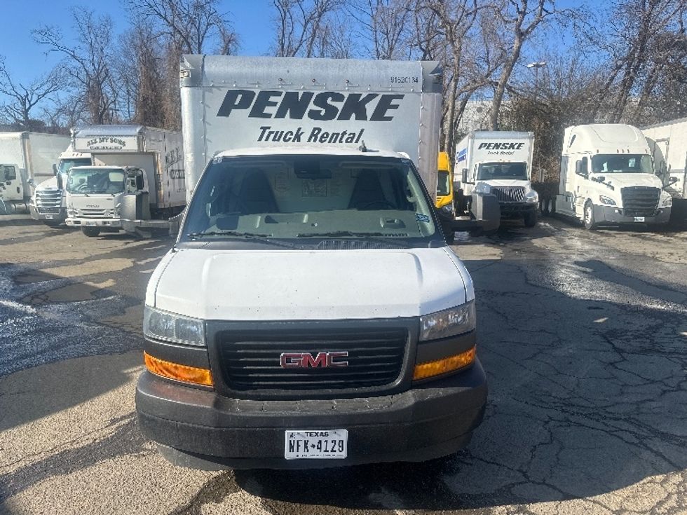Light Duty Box Truck-Light and Medium Duty Trucks-GMC-2021-Savana G33903-Kennesaw-GA-107,503\n\t\tmiles-$ 27,750 - Image 2