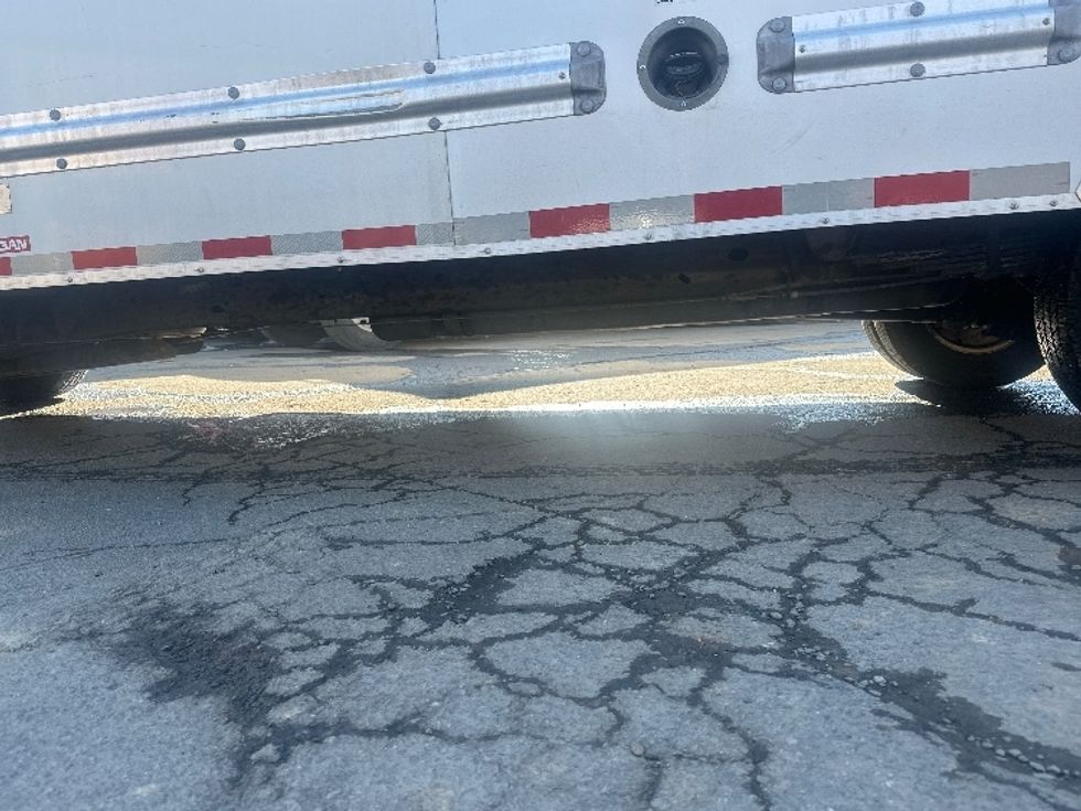 Light Duty Box Truck-Light and Medium Duty Trucks-GMC-2021-Savana G33903-Kennesaw-GA-107,503\n\t\tmiles-$ 27,750 - Image 5