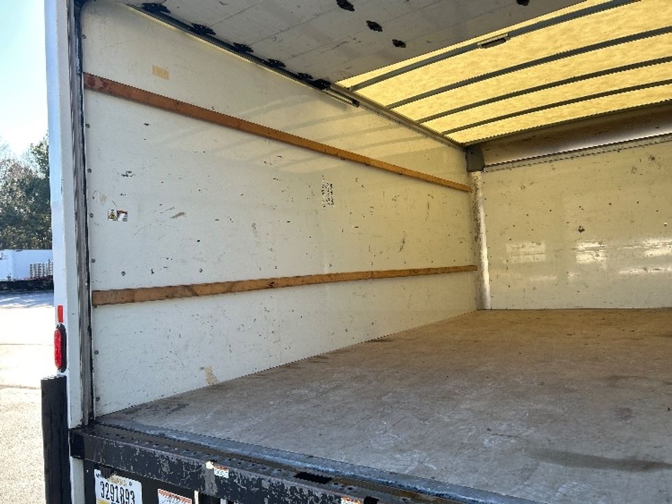 Light Duty Box Truck-Light and Medium Duty Trucks-GMC-2021-Savana G33903-Kennesaw-GA-120,209\n\t\tmiles-$ 28,250 - Image 10