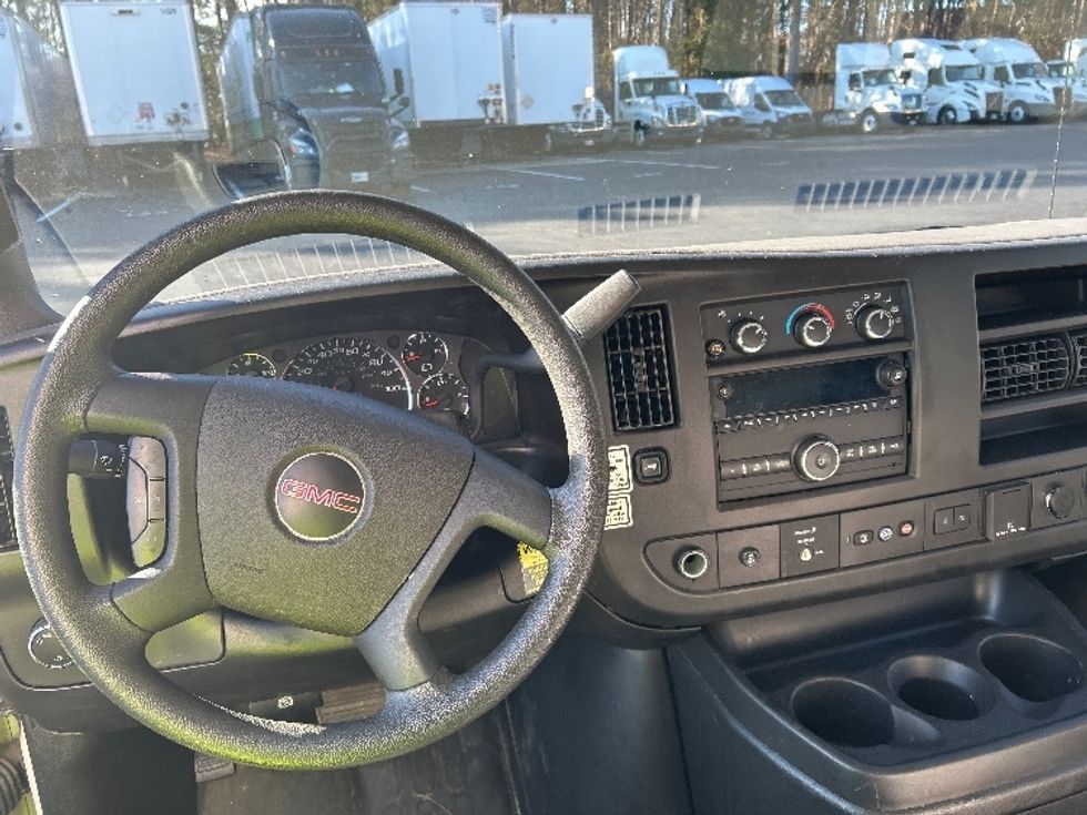 Light Duty Box Truck-Light and Medium Duty Trucks-GMC-2021-Savana G33903-Kennesaw-GA-120,209\n\t\tmiles-$ 28,250 - Image 17