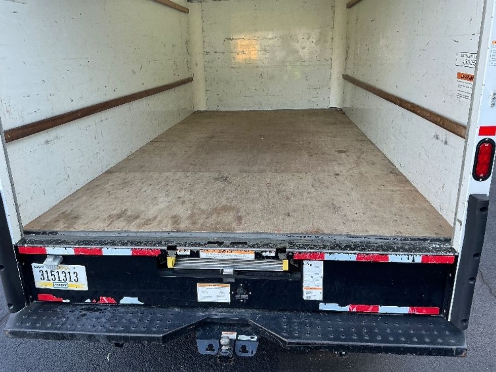 Light Duty Box Truck-Light and Medium Duty Trucks-GMC-2021-Savana G33903-Kennesaw-GA-91,206\n\t\tmiles-$ 31,750 - Image 10