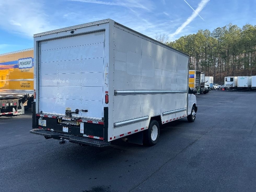 Light Duty Box Truck-Light and Medium Duty Trucks-GMC-2021-Savana G33903-Kennesaw-GA-91,206\n\t\tmiles-$ 31,750 - Image 29