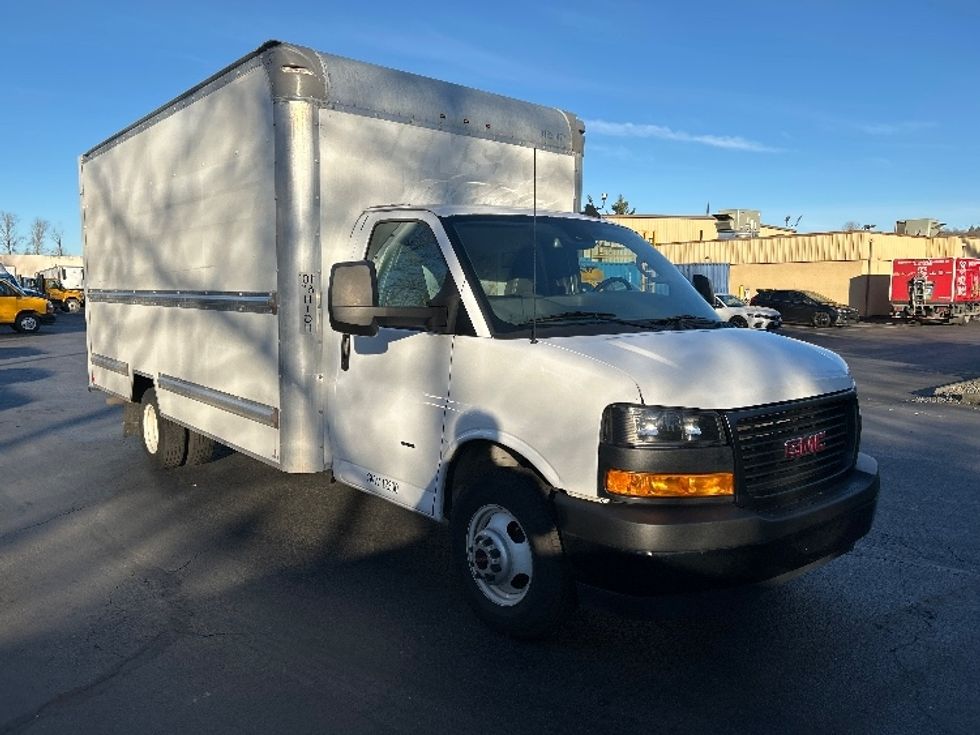 Light Duty Box Truck-Light and Medium Duty Trucks-GMC-2021-Savana G33903-Kent-WA-106,672\n\t\tmiles-$ 30,000 - Image 1