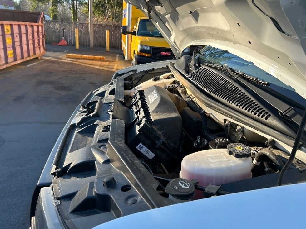 Light Duty Box Truck-Light and Medium Duty Trucks-GMC-2021-Savana G33903-Kent-WA-106,672\n\t\tmiles-$ 30,000 - Image 21