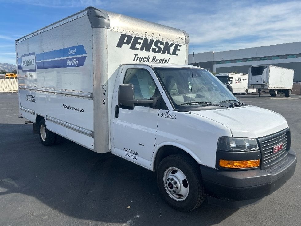 Light Duty Box Truck-Light and Medium Duty Trucks-GMC-2021-Savana G33903-Kent-WA-95,899\n\t\tmiles-$ 31,750 - Image 1