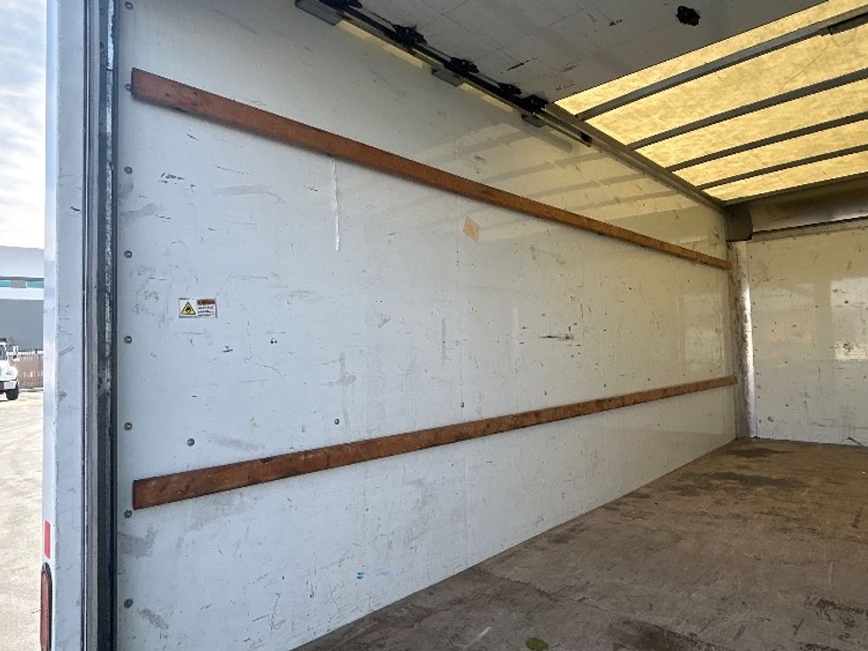 Light Duty Box Truck-Light and Medium Duty Trucks-GMC-2021-Savana G33903-Kent-WA-95,899\n\t\tmiles-$ 31,750 - Image 11