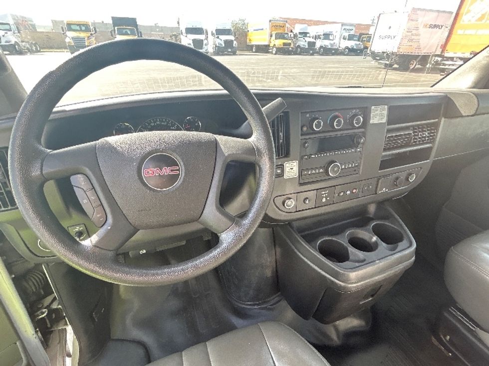 Light Duty Box Truck-Light and Medium Duty Trucks-GMC-2021-Savana G33903-Kent-WA-95,899\n\t\tmiles-$ 31,750 - Image 18