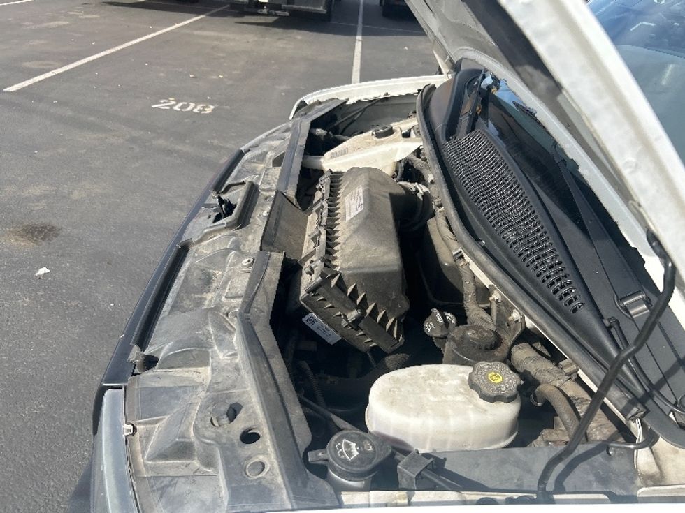 Light Duty Box Truck-Light and Medium Duty Trucks-GMC-2021-Savana G33903-Kent-WA-95,899\n\t\tmiles-$ 31,750 - Image 24