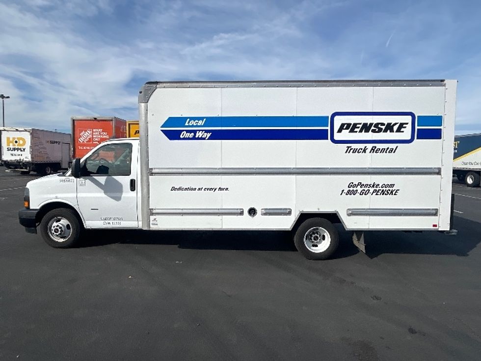 Light Duty Box Truck-Light and Medium Duty Trucks-GMC-2021-Savana G33903-Kent-WA-95,899\n\t\tmiles-$ 31,750 - Image 4