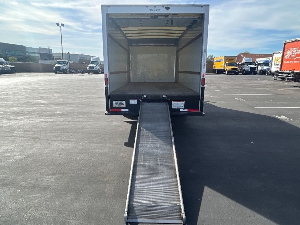 Light Duty Box Truck-Light and Medium Duty Trucks-GMC-2021-Savana G33903-Kent-WA-95,899\n\t\tmiles-$ 31,750 - Image 9