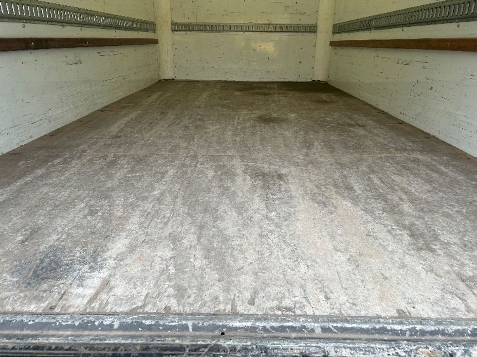 Light Duty Box Truck-Light and Medium Duty Trucks-GMC-2021-Savana G33903-Kent-WA-96,054\n\t\tmiles-$ 28,500 - Image 10