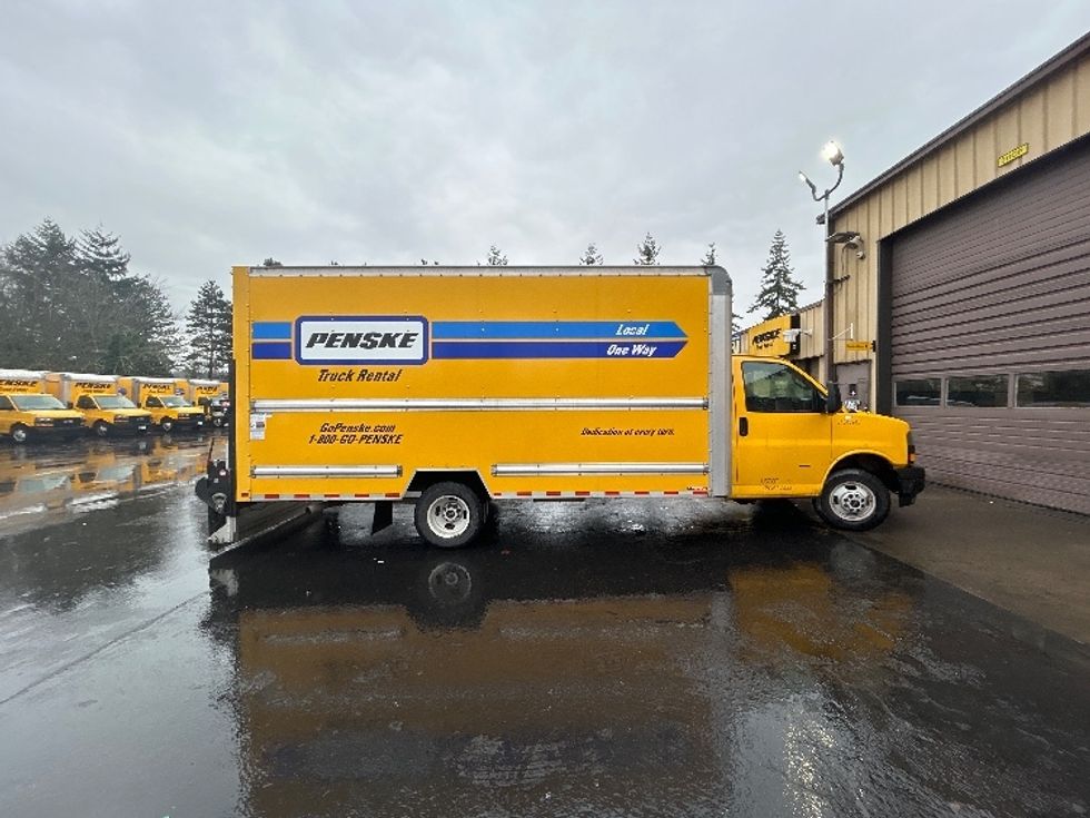 Light Duty Box Truck-Light and Medium Duty Trucks-GMC-2021-Savana G33903-Kent-WA-96,054\n\t\tmiles-$ 28,500 - Image 15