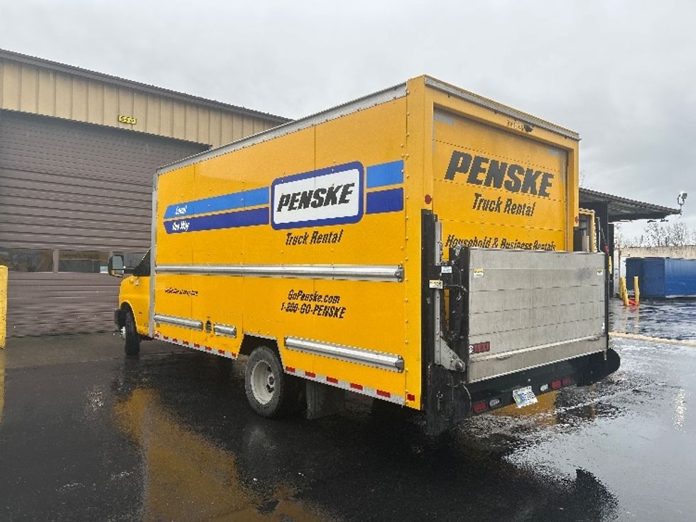 Light Duty Box Truck-Light and Medium Duty Trucks-GMC-2021-Savana G33903-Kent-WA-96,054\n\t\tmiles-$ 28,500 - Image 6