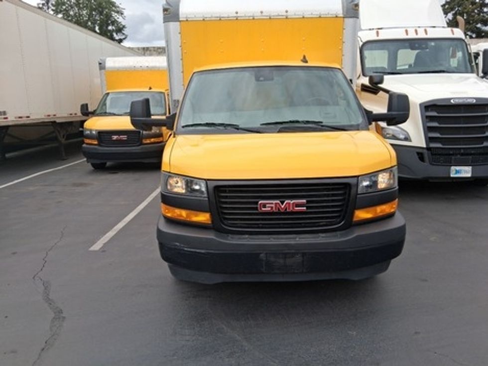 Light Duty Box Truck-Light and Medium Duty Trucks-GMC-2021-Savana G33903-Kent-WA-96,071\n\t\tmiles-$ 29,500 - Image 15