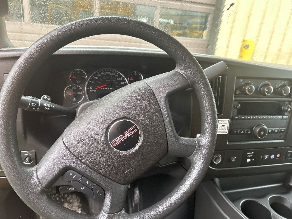 Light Duty Box Truck-Light and Medium Duty Trucks-GMC-2021-Savana G33903-Kent-WA-96,071\n\t\tmiles-$ 29,500 - Image 18