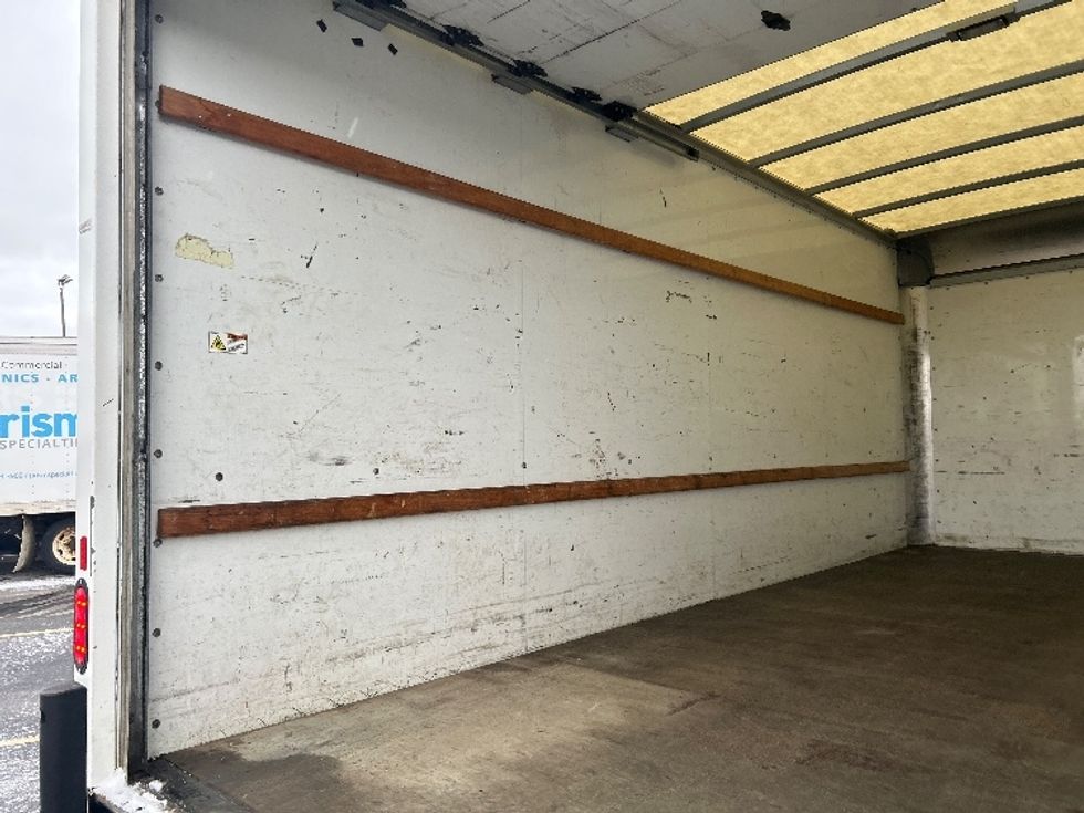 Light Duty Box Truck-Light and Medium Duty Trucks-GMC-2021-Savana G33903-Kentwood-MI-102,524\n\t\tmiles-$ 28,750 - Image 10