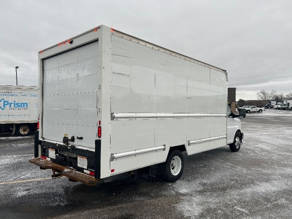 Light Duty Box Truck-Light and Medium Duty Trucks-GMC-2021-Savana G33903-Kentwood-MI-102,524\n\t\tmiles-$ 28,750 - Image 12