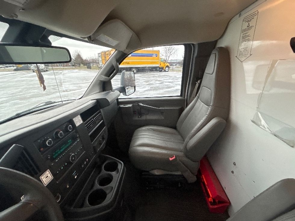 Light Duty Box Truck-Light and Medium Duty Trucks-GMC-2021-Savana G33903-Kentwood-MI-102,524\n\t\tmiles-$ 28,750 - Image 18